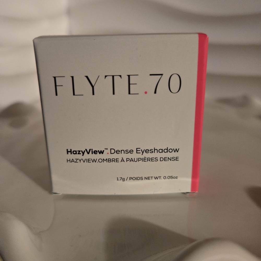 FLYTE.70 HazyView Dense Eyeshadow In Down Under